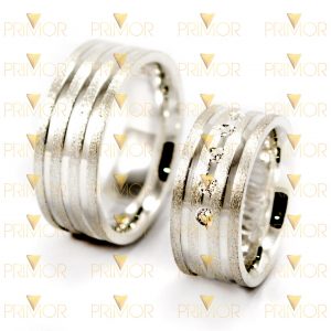 Aliança Em Prata 950k com 5 pedras e acabamento diamantado PT001