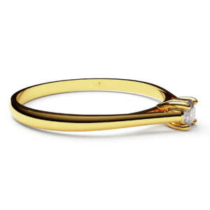 Anel solitário em ouro modelo com detalhe vazado e 4 garras DB009