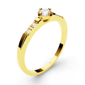 Anel solitário em ouro polido com pedra principal e nas laterais DB012