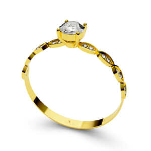 Anel solitário em ouro tipo solitário com gominhos e pedras DB003