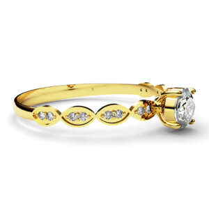 Anel solitário em ouro tipo solitário com gominhos e pedras DB003