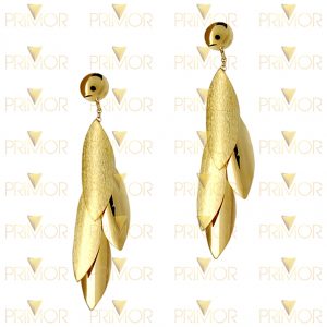 Brinco em ouro com folhas soltas e acabamento especial BR067