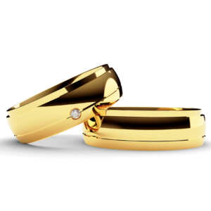 Par de Alianças em ouro modelo Gardênia com frisos AL009