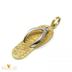 Pingente em ouro com formato de chinelo e diamante de 1 ponto PG012