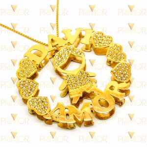 Pingente em ouro tipo mandala dupla de nomes com boneco PG009